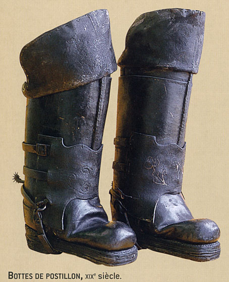 Les bottes du Postillon au XIXe siècle (Connaissance des arts - Musée de la Poste)