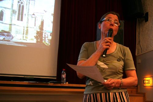 Danièle Houllemare au micro