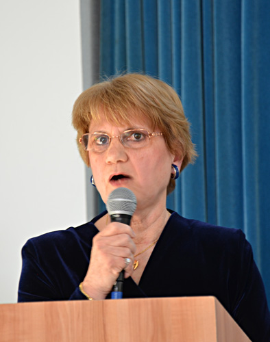 Françoise au micro.