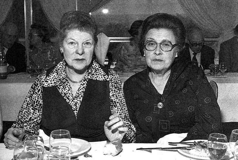 Fernande Albert, soeur de Nénette Albert (Dame sans lunette) ID319-03 Fernande Albert - soeur Nénette Albert 175 rue PD dame sans lunette