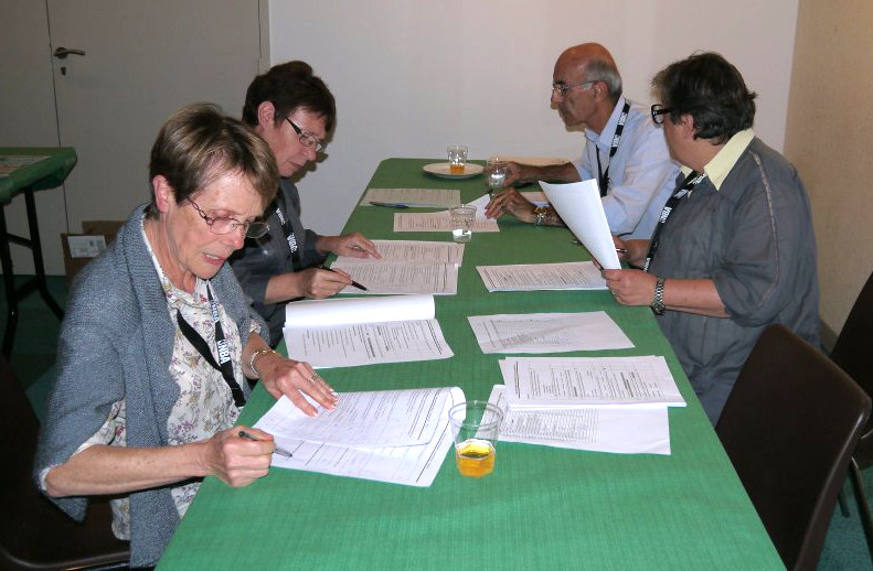 Les correcteurs au travail ID345-02-Correcteurs